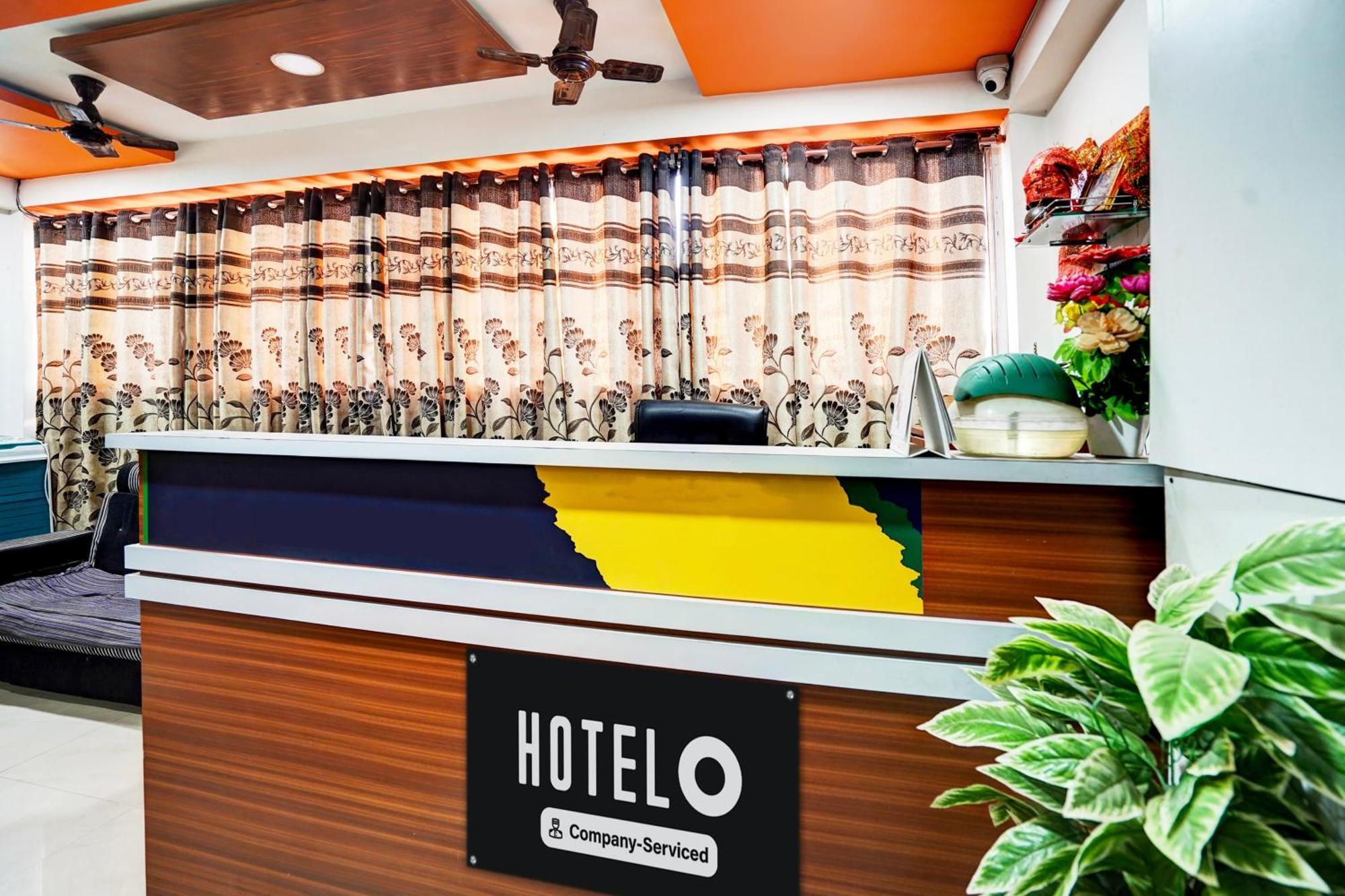 Super Hotel O Geeta Mandir Formerly Hotel Green Park Ahmedabad Ngoại thất bức ảnh