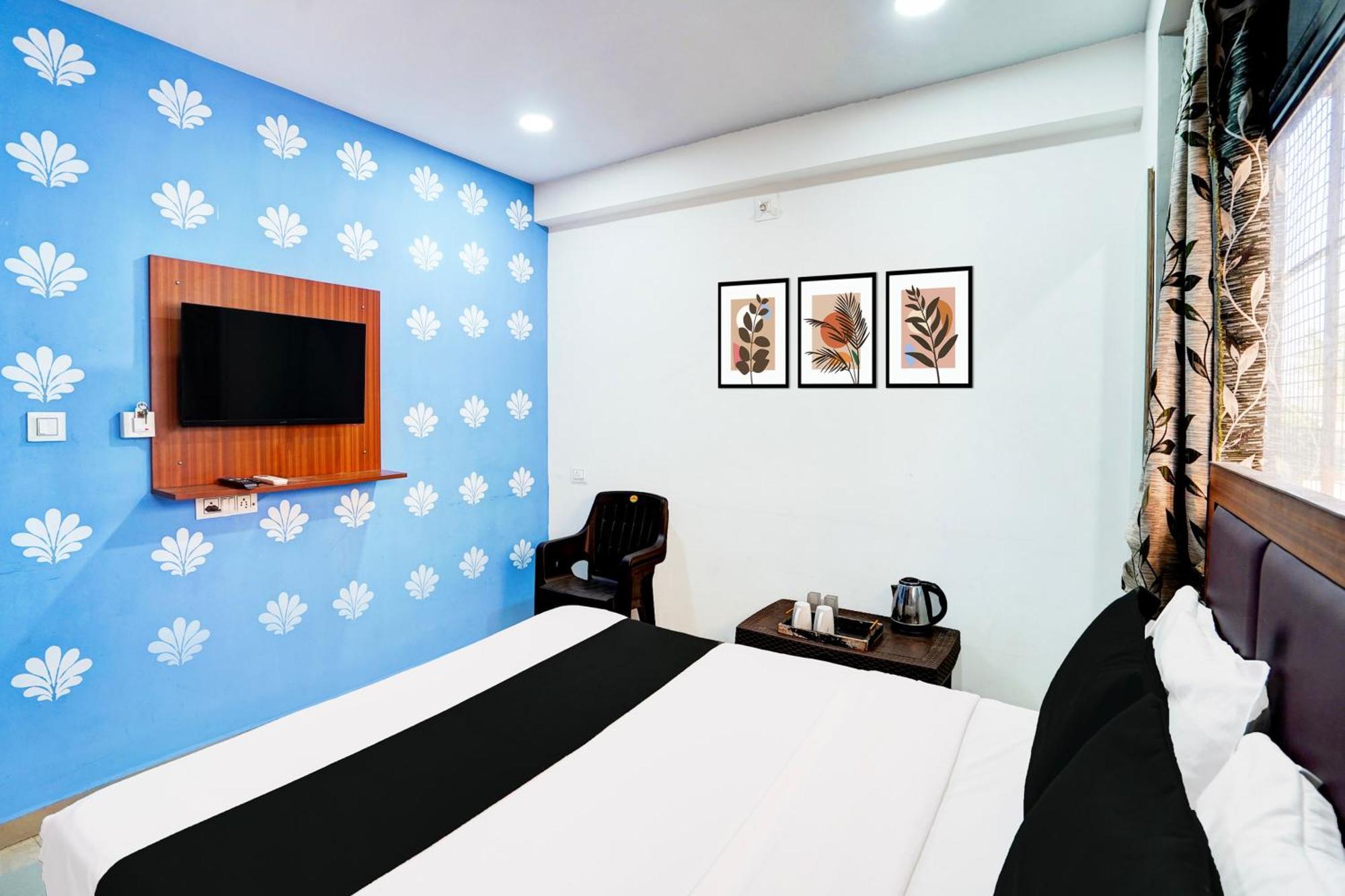 Super Hotel O Geeta Mandir Formerly Hotel Green Park Ahmedabad Ngoại thất bức ảnh