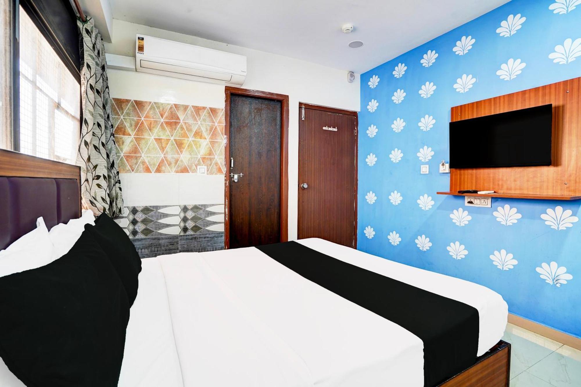 Super Hotel O Geeta Mandir Formerly Hotel Green Park Ahmedabad Ngoại thất bức ảnh